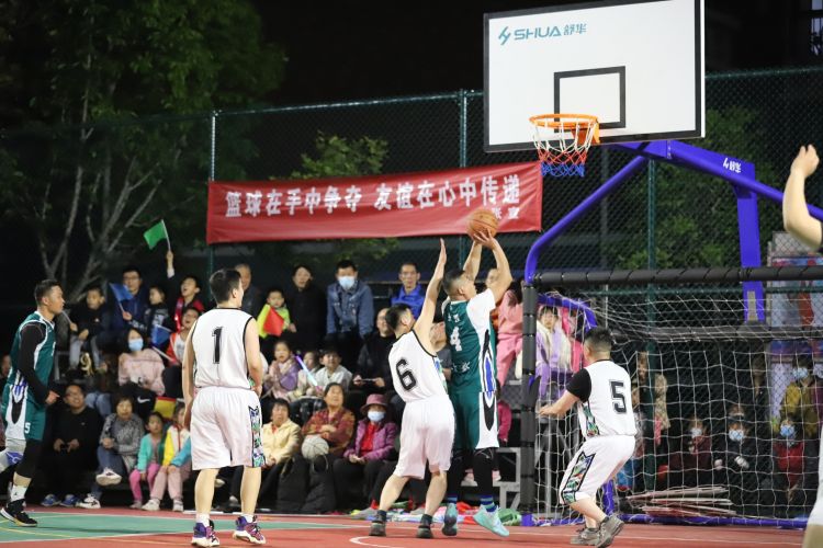 现无疑给球